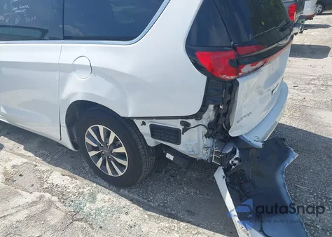 2024 Chrysler Pacifica Hybrid Select из США, поврежденный, VIN 2C4RC1S77RR123649